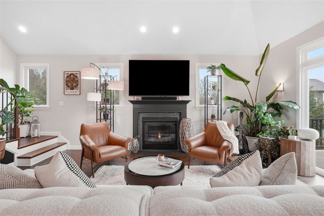 9330 Peebles Rd, Mccandless, PA 15101