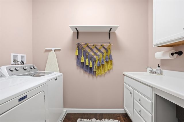 9330 Peebles Rd, Mccandless, PA 15101