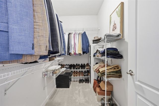 9330 Peebles Rd, Mccandless, PA 15101