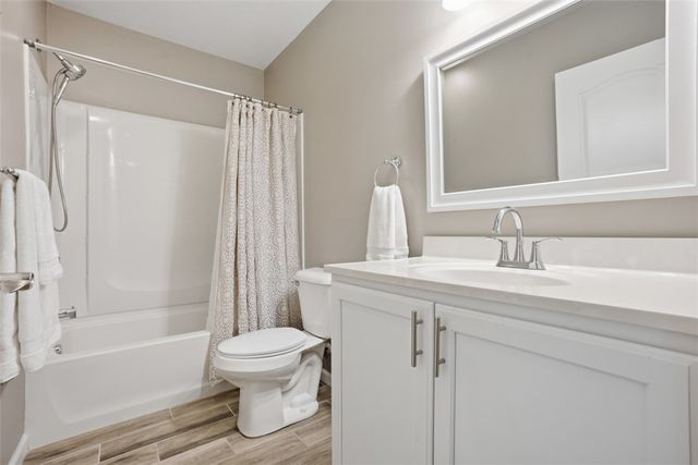 9330 Peebles Rd, Mccandless, PA 15101