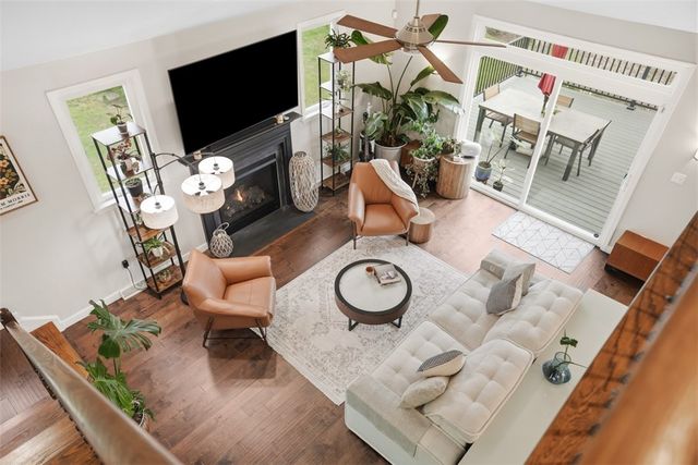 9330 Peebles Rd, Mccandless, PA 15101