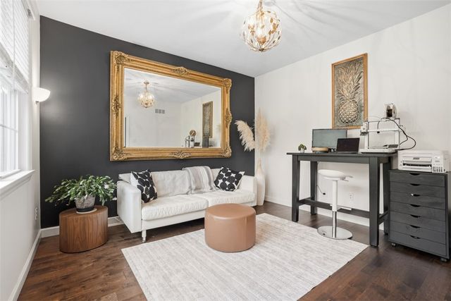 9330 Peebles Rd, Mccandless, PA 15101