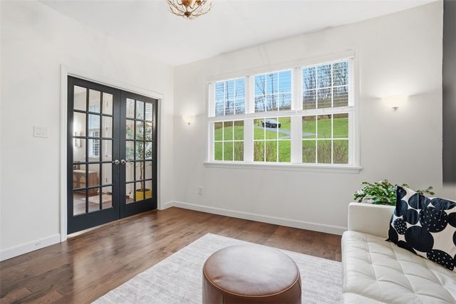 9330 Peebles Rd, Mccandless, PA 15101