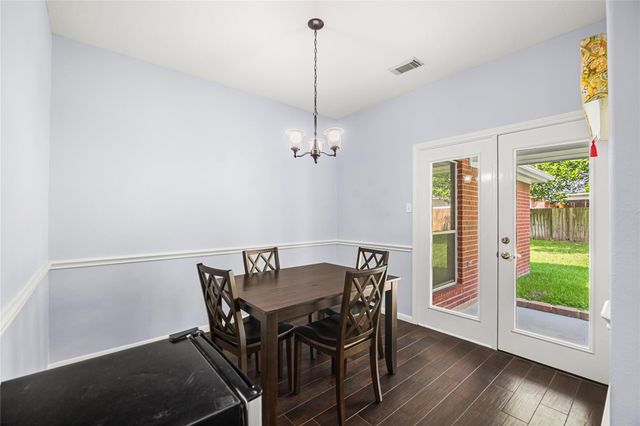507 Stephen F Austin Drive, Conroe, TX 77302