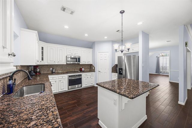 507 Stephen F Austin Drive, Conroe, TX 77302