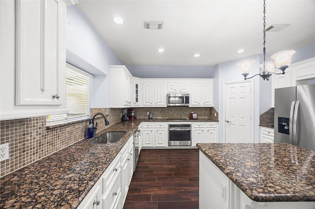 507 Stephen F Austin Drive, Conroe, TX 77302