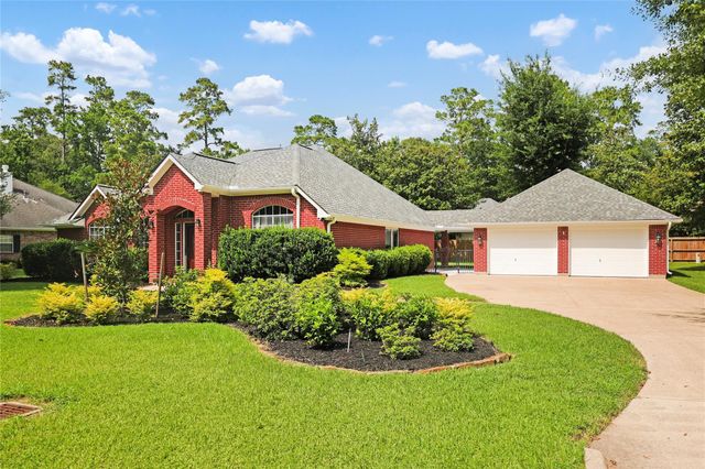 507 Stephen F Austin Drive, Conroe, TX 77302