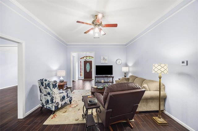 507 Stephen F Austin Drive, Conroe, TX 77302