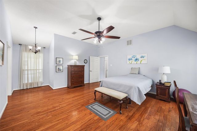 507 Stephen F Austin Drive, Conroe, TX 77302