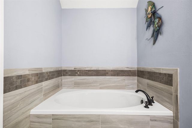 507 Stephen F Austin Drive, Conroe, TX 77302