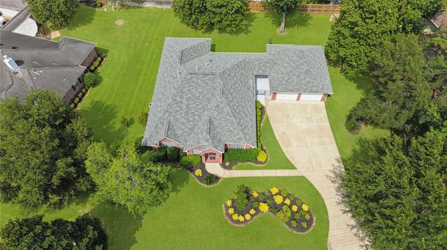 507 Stephen F Austin Drive, Conroe, TX 77302
