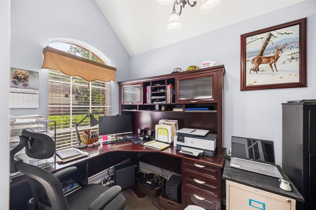 507 Stephen F Austin Drive, Conroe, TX 77302