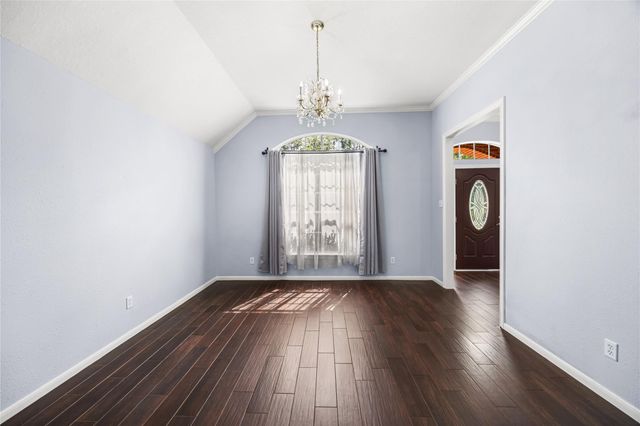 507 Stephen F Austin Drive, Conroe, TX 77302