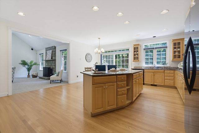 27 Great Pond Dr, Boxford, MA 01921