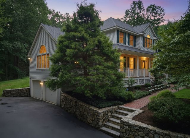 27 Great Pond Dr, Boxford, MA 01921