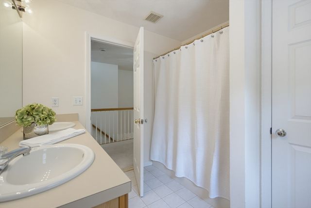 27 Great Pond Dr, Boxford, MA 01921