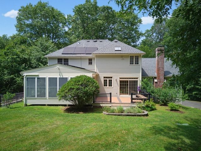 27 Great Pond Dr, Boxford, MA 01921