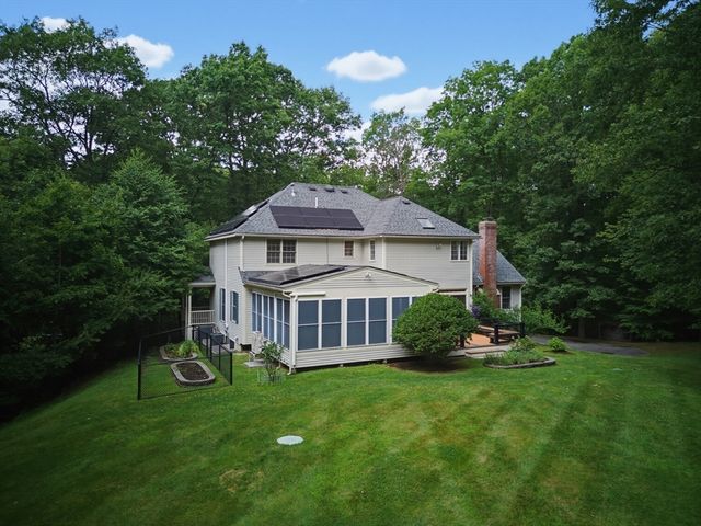 27 Great Pond Dr, Boxford, MA 01921
