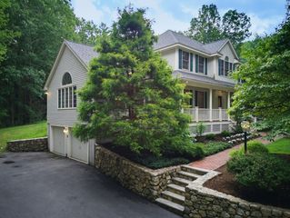 27 Great Pond Dr, Boxford, MA 01921