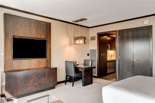 2600 West Harmon Avenue 9015, Las Vegas, NV 89158