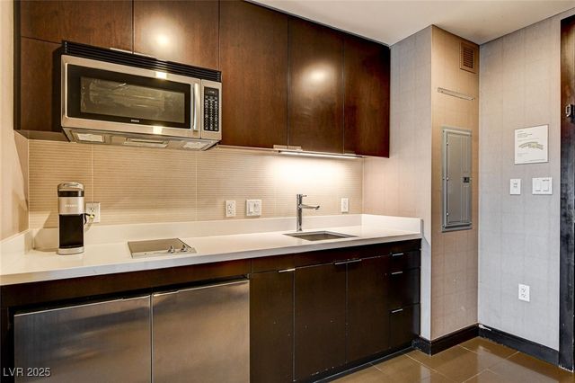 2600 West Harmon Avenue 9015, Las Vegas, NV 89158