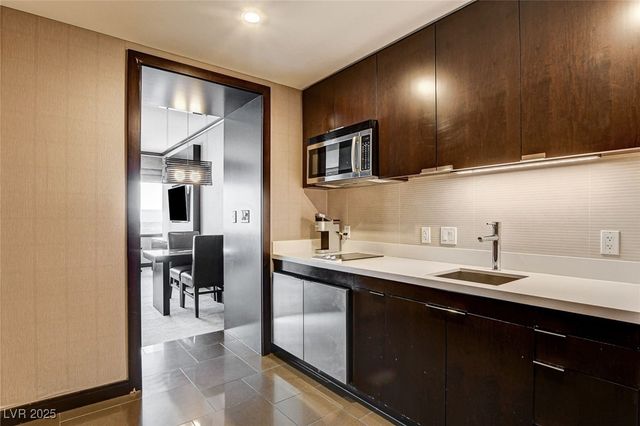 2600 West Harmon Avenue 9015, Las Vegas, NV 89158