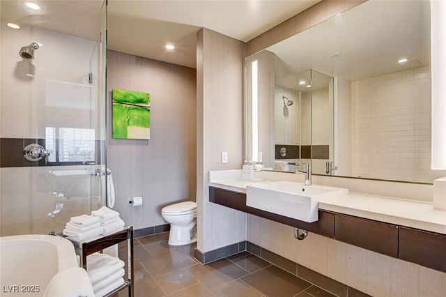 2600 West Harmon Avenue 9015, Las Vegas, NV 89158