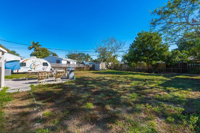 3914 Serubi Avenue, Palm Springs, FL 33461