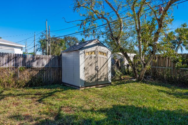 3914 Serubi Avenue, Palm Springs, FL 33461