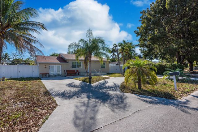 3914 Serubi Avenue, Palm Springs, FL 33461