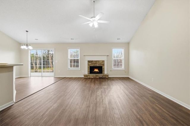 821 Beranda Circle, Douglasville, GA 30134