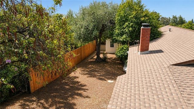 1260 N Grove Avenue, Upland, CA 91786