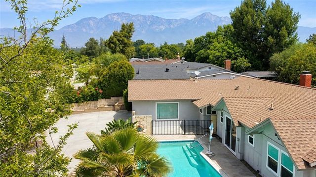 1260 N Grove Avenue, Upland, CA 91786