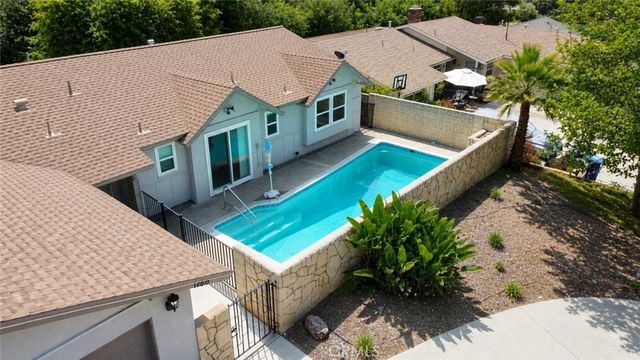 1260 N Grove Avenue, Upland, CA 91786