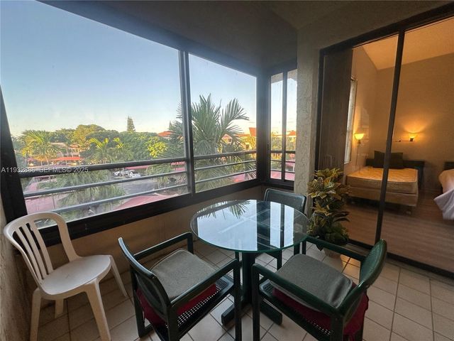 7472 La Paz Blvd 301, Boca Raton, FL 33433