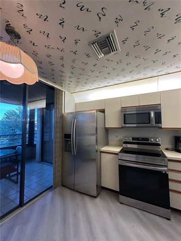 7472 La Paz Blvd 301, Boca Raton, FL 33433