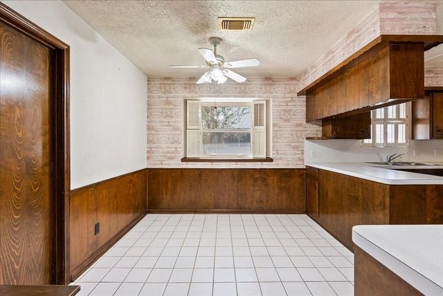 1526 Neptune Lane, Houston, TX 77062