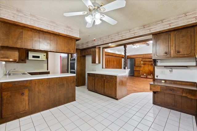 1526 Neptune Lane, Houston, TX 77062