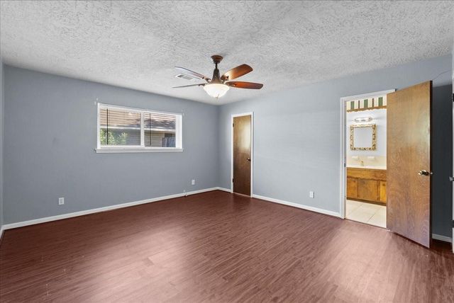 1526 Neptune Lane, Houston, TX 77062