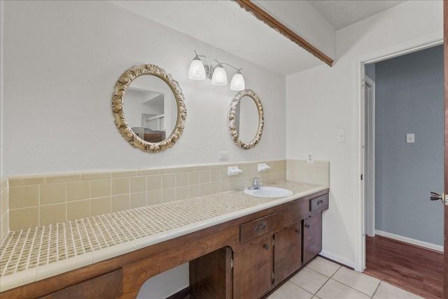 1526 Neptune Lane, Houston, TX 77062