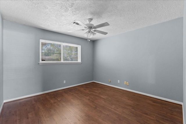 1526 Neptune Lane, Houston, TX 77062