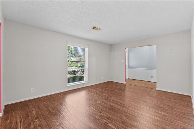 1526 Neptune Lane, Houston, TX 77062