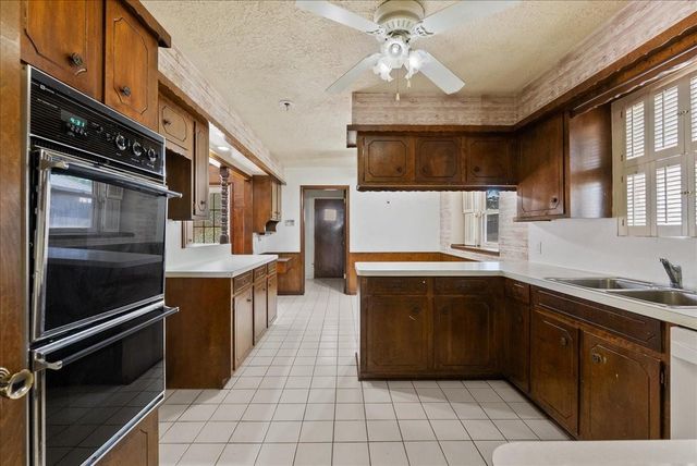 1526 Neptune Lane, Houston, TX 77062