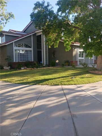 660 E Avenue J10, Lancaster, CA 93535