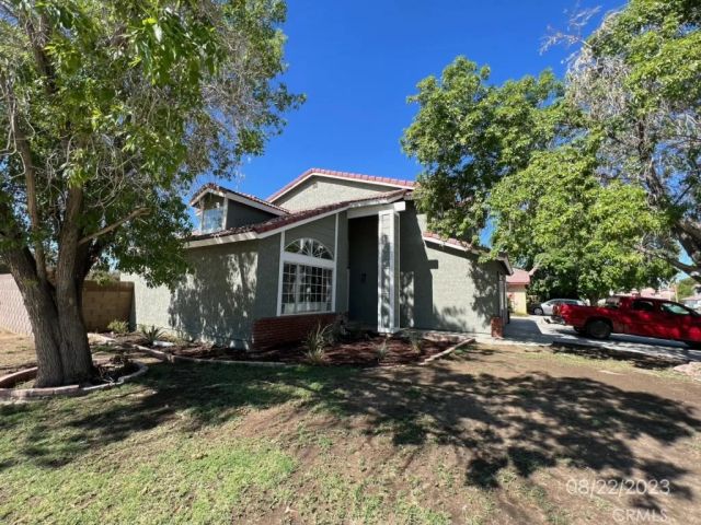 660 E Avenue J10, Lancaster, CA 93535