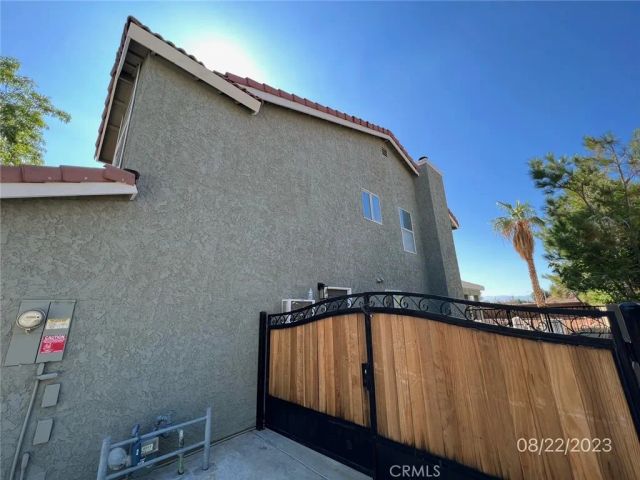 660 E Avenue J10, Lancaster, CA 93535