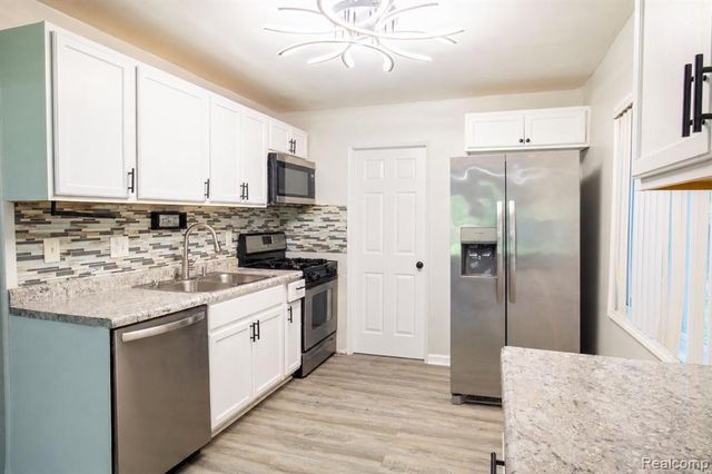 39751 Sylvia Street, Harrison Twp, MI 48045
