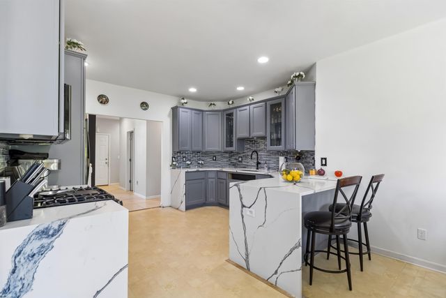 20351 Bannister Drive, Macomb Twp, MI 48044