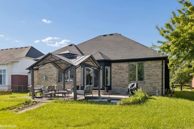 20351 Bannister Drive, Macomb Twp, MI 48044