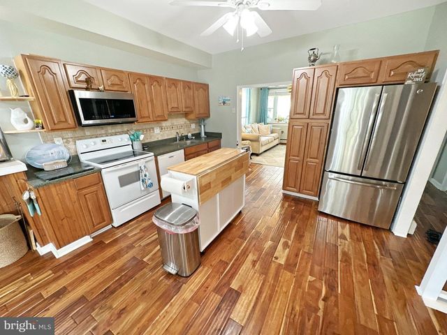 8414 BEDFORD RD, Pasadena, MD 21122